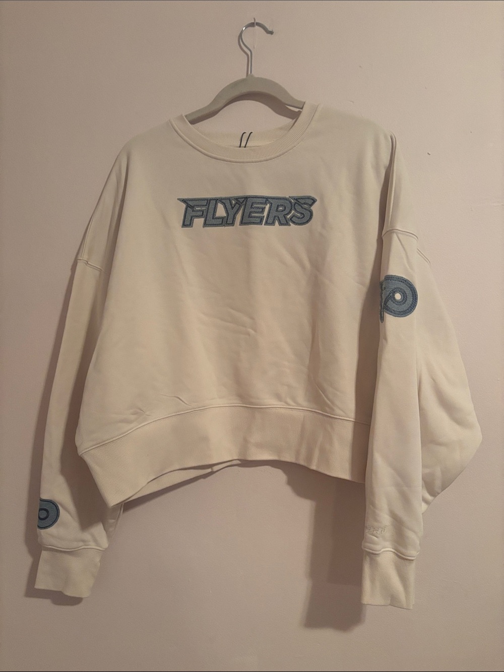 Flyers Logo Cream Crewneck Sweatshirt
